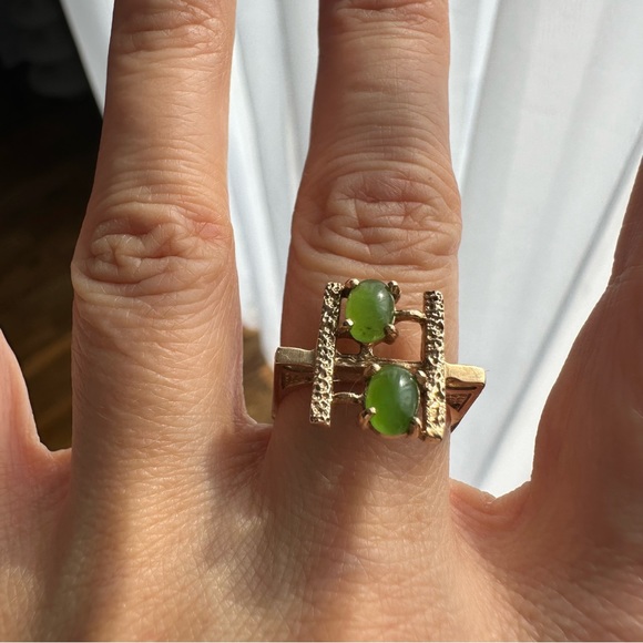 Jade Ring 10K Ring - Size 6-7 - Vintage - Picture 15 of 16